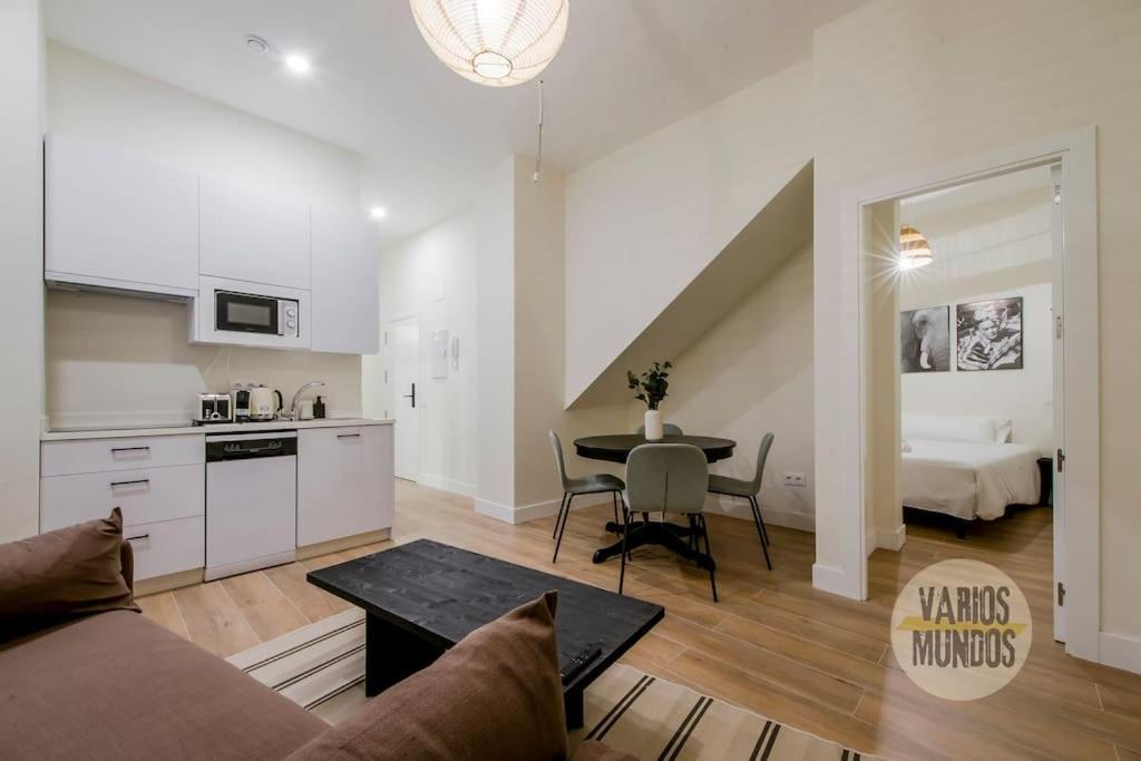 Cozy Y Centrico Apt Para 6Pax En Plaza Del Carmen E2 Мадрид Экстерьер фото