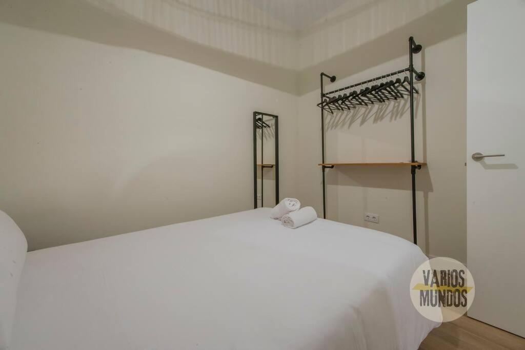 Cozy Y Centrico Apt Para 6Pax En Plaza Del Carmen E2 Мадрид Экстерьер фото