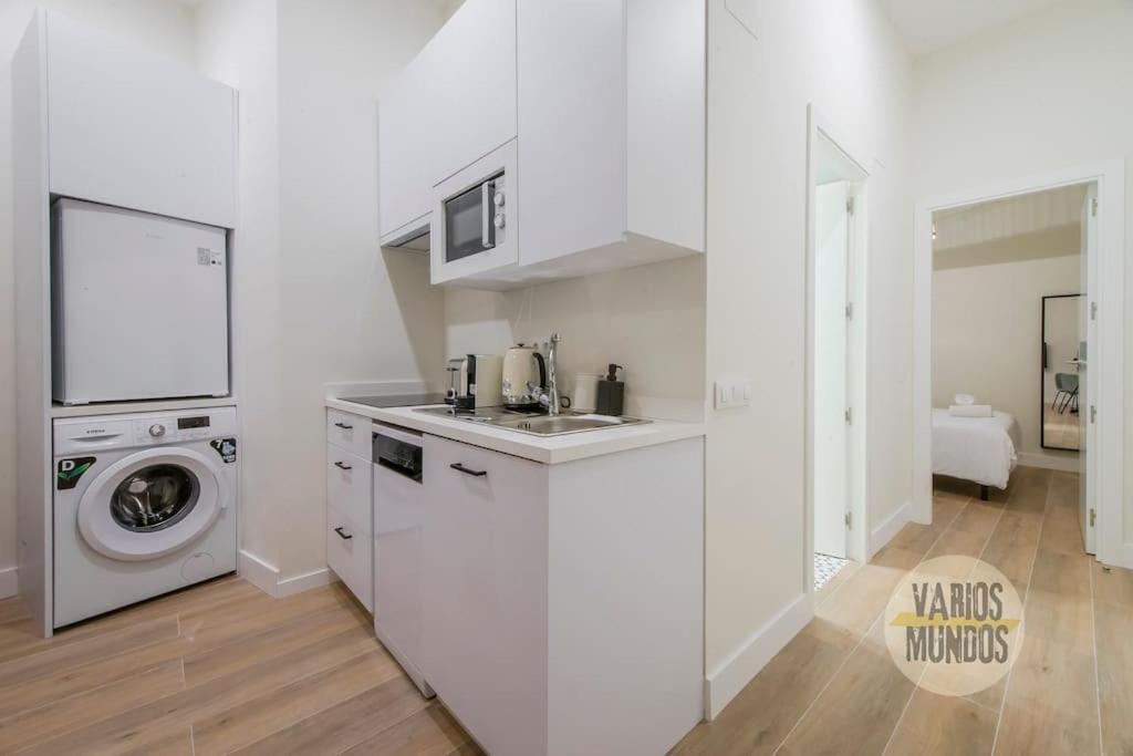 Cozy Y Centrico Apt Para 6Pax En Plaza Del Carmen E2 Мадрид Экстерьер фото