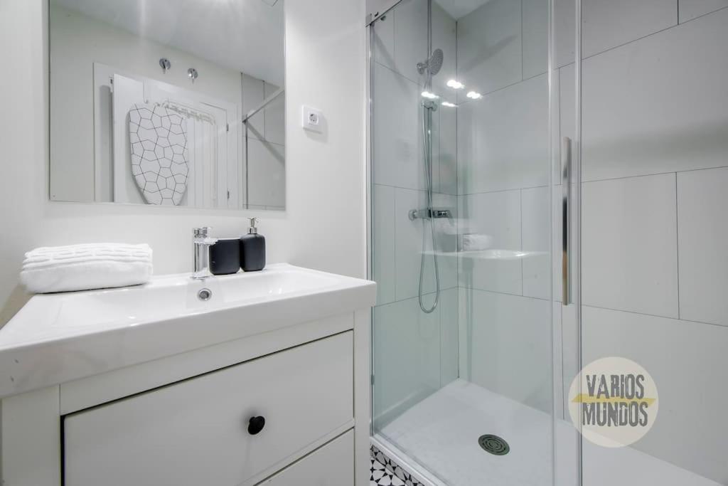 Cozy Y Centrico Apt Para 6Pax En Plaza Del Carmen E2 Мадрид Экстерьер фото