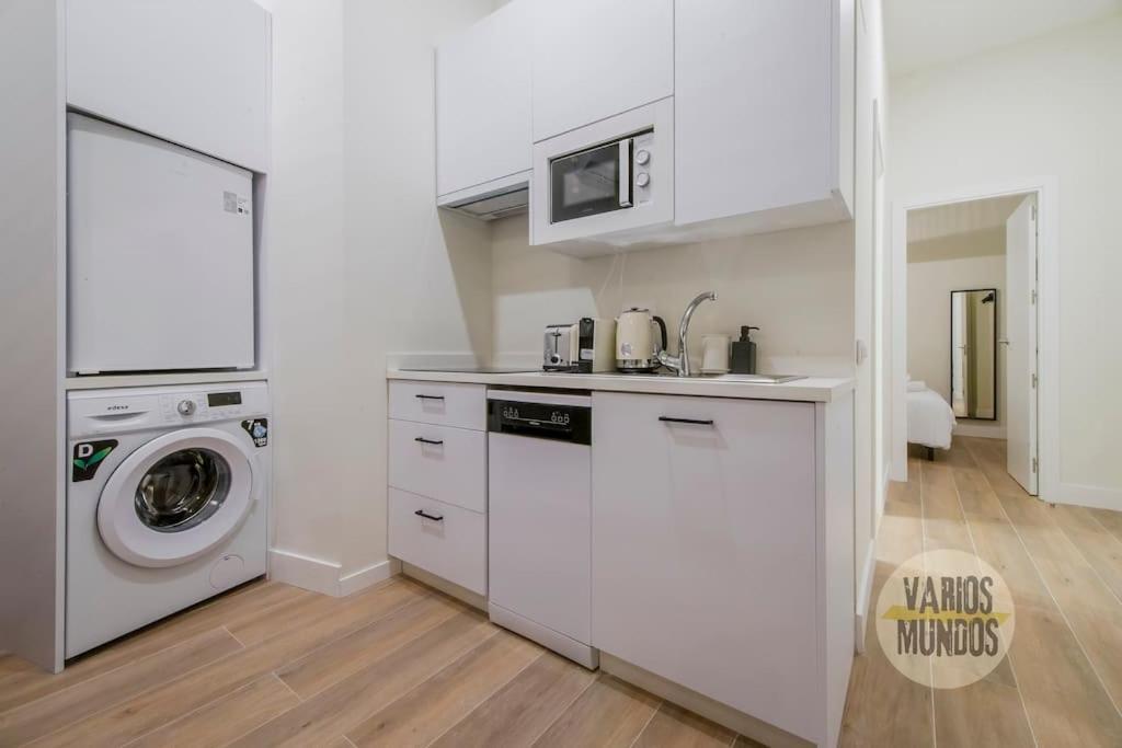 Cozy Y Centrico Apt Para 6Pax En Plaza Del Carmen E2 Мадрид Экстерьер фото